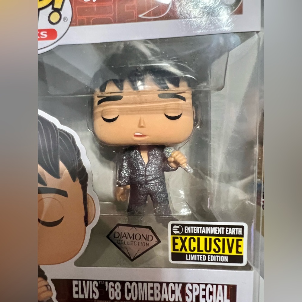 Funko Pop Rocks: Diamond Elvis '68 Comeback Special EE Exclusive BNIB #188 - Picture 11 of 11